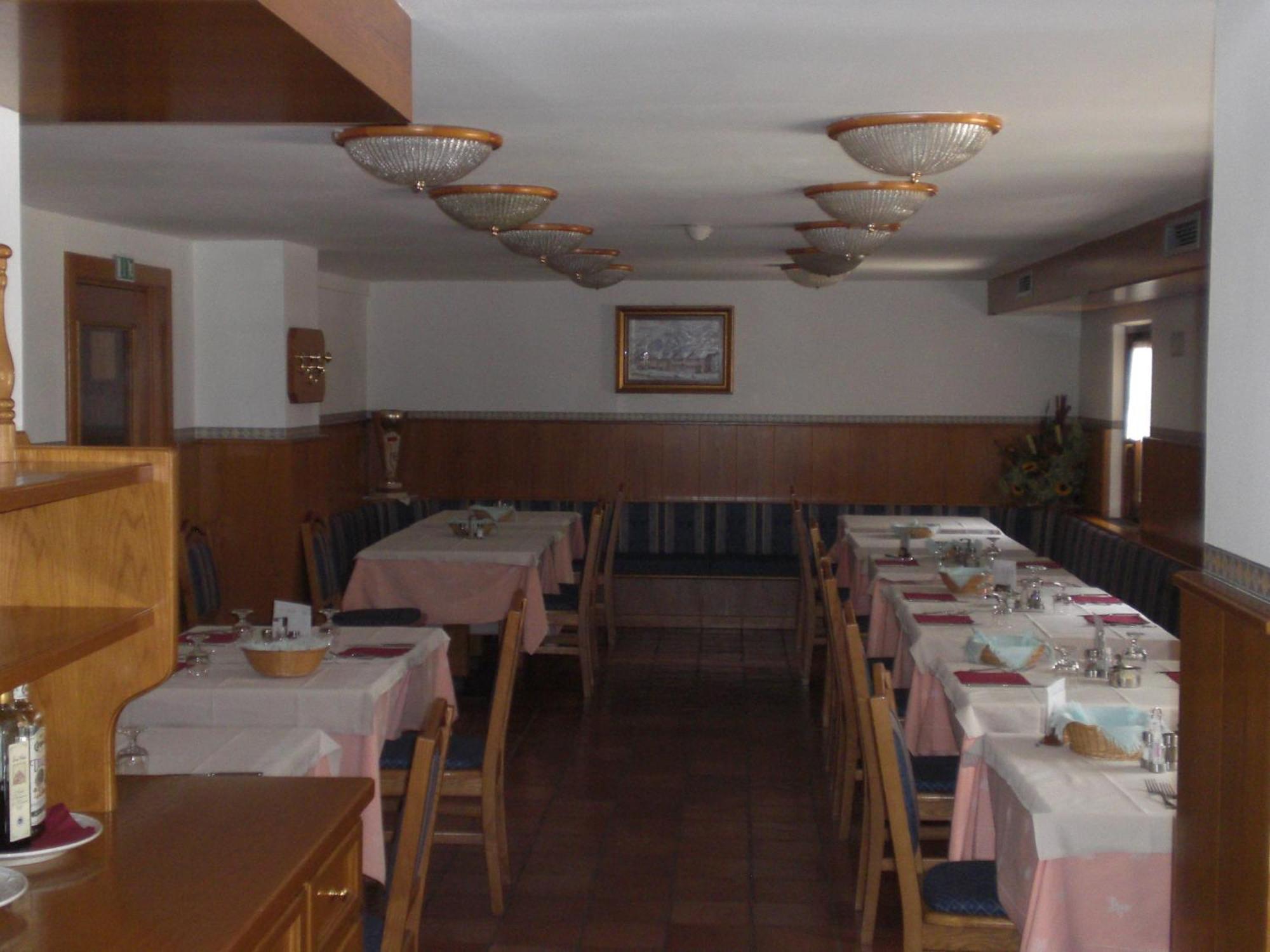 Hotel Edelweiss Passo del Tonale Bagian luar foto