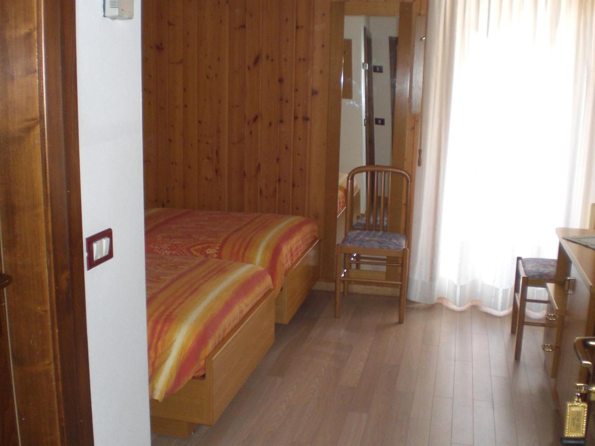 Hotel Edelweiss Passo del Tonale Bagian luar foto