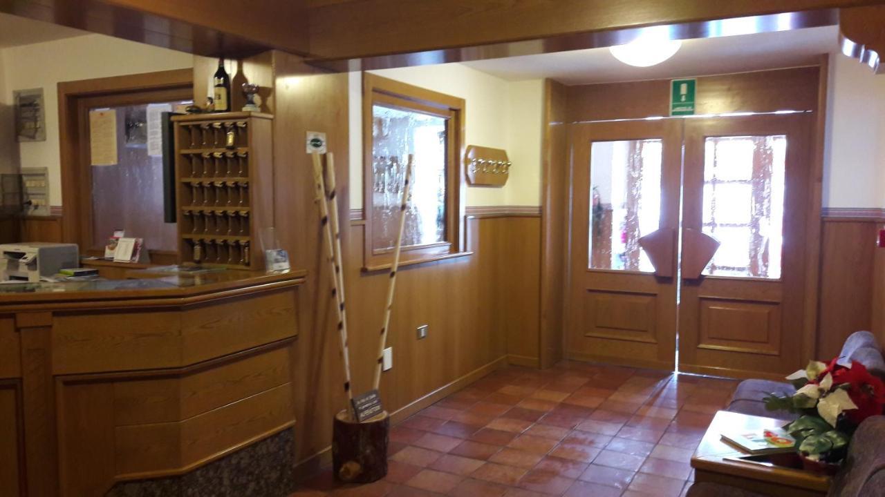 Hotel Edelweiss Passo del Tonale Bagian luar foto