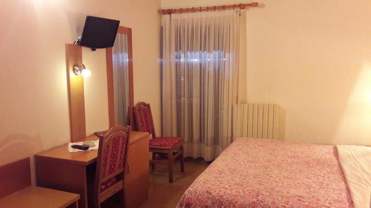 Hotel Edelweiss Passo del Tonale Bagian luar foto